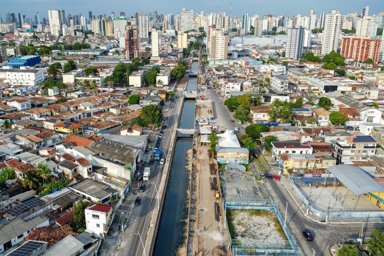 Estado beneficia mais de meio milhão de pessoas em Belém com obras em 17 canais